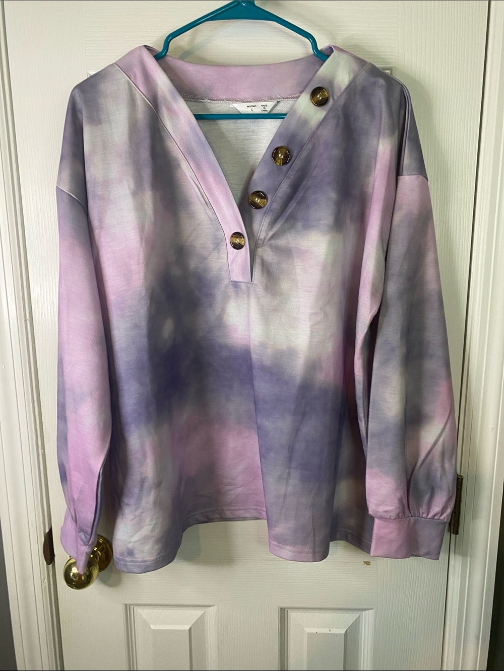 Women's Tie-Dye V-Neck Pullover with Button Detail - Lavender Pink Size Large.